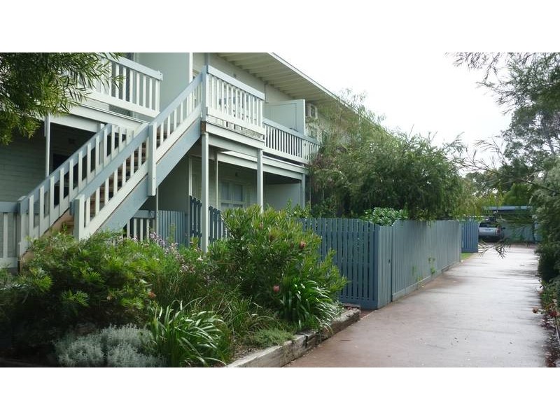 8/20 Spring Street, Torquay VIC 3228