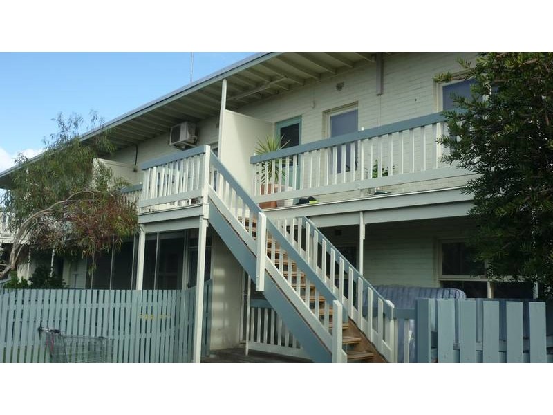 8/20 Spring Street, Torquay VIC 3228