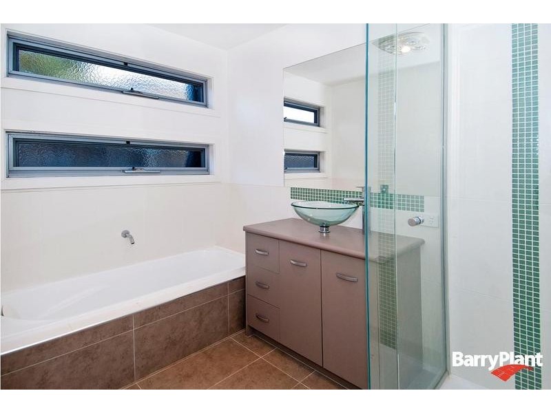 48 Loch Lomond Crescent, Torquay VIC 3228