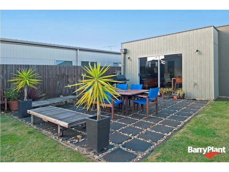 48 Loch Lomond Crescent, Torquay VIC 3228