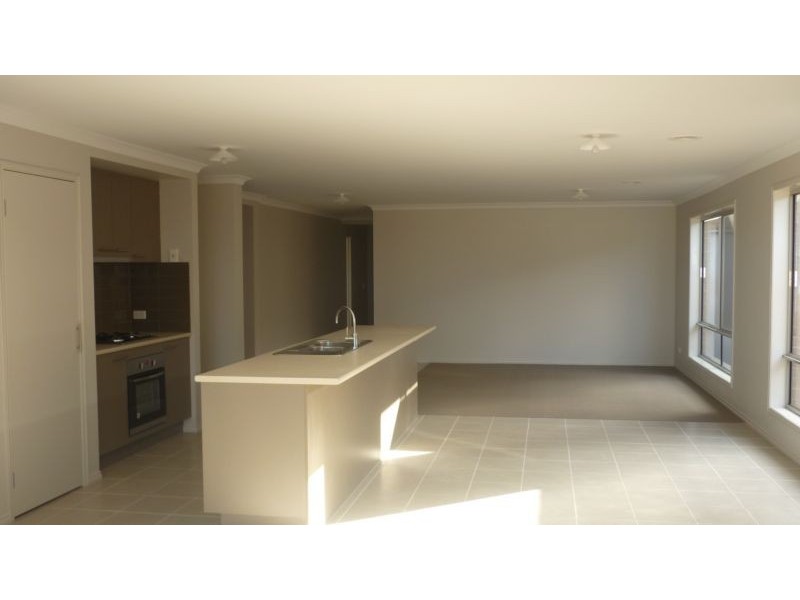 6 Point Close, Torquay VIC 3228