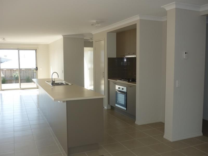 6 Point Close, Torquay VIC 3228