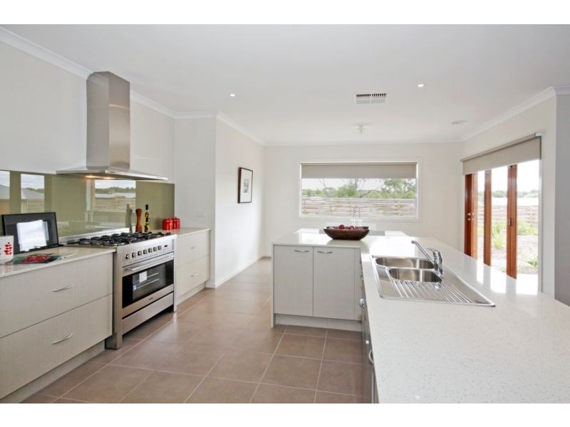 25 Enfield Drive, Torquay VIC 3228