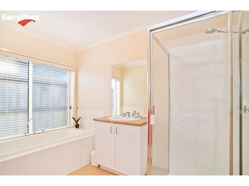 18 Seamist Way, Torquay VIC 3228
