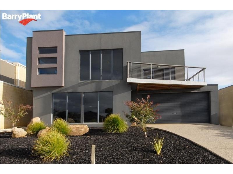 51 Ocean View Crescent, Torquay VIC 3228