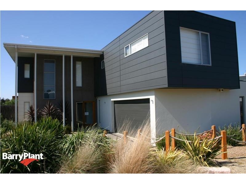 25 Longshore Street, Torquay VIC 3228