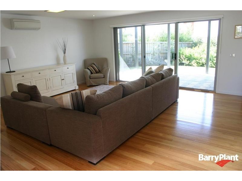 25 Longshore Street, Torquay VIC 3228