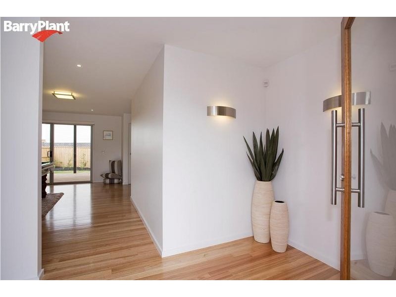 25 Longshore Street, Torquay VIC 3228