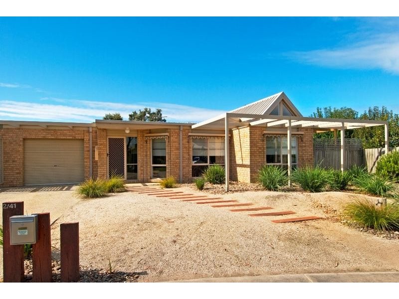2/41 Grange Cres, Torquay VIC 3228