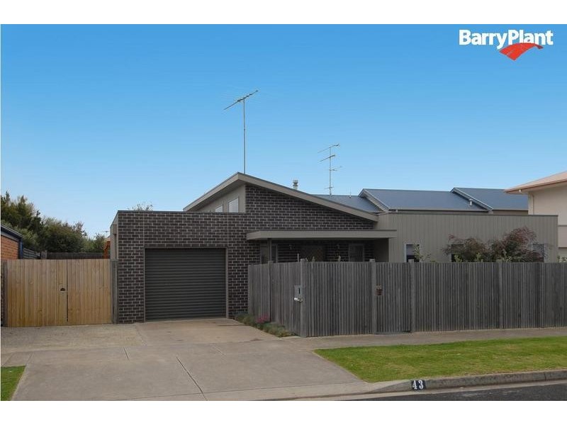 43 Golden Beach Way, Torquay VIC 3228