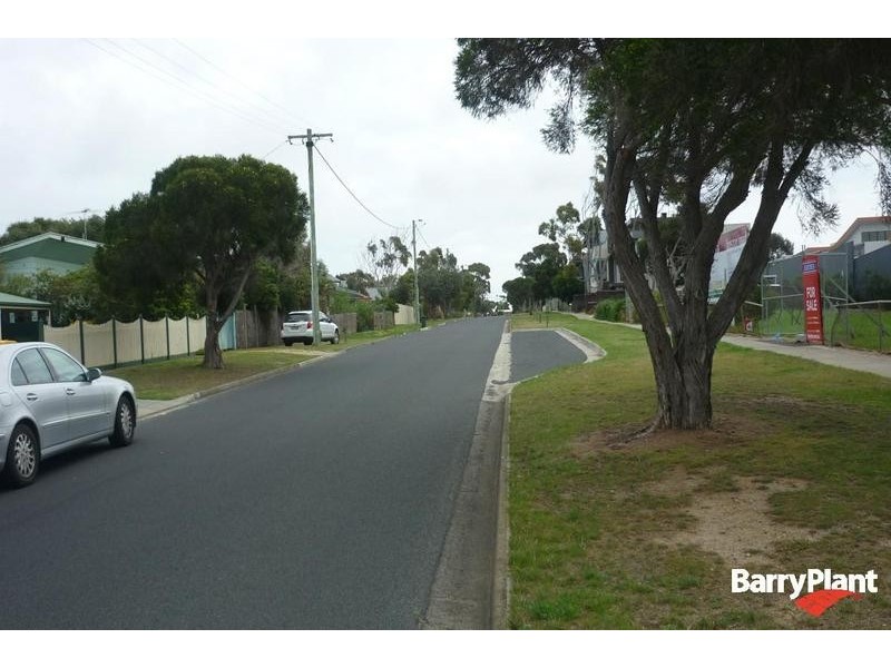 24 Boston Road, Torquay VIC 3228
