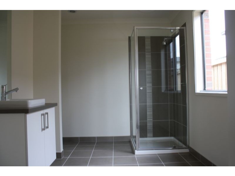 28 Sunnymead Ave, Torquay VIC 3228