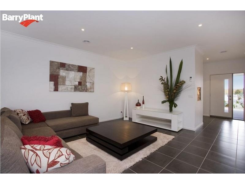 27 Longshore Street, Torquay VIC 3228