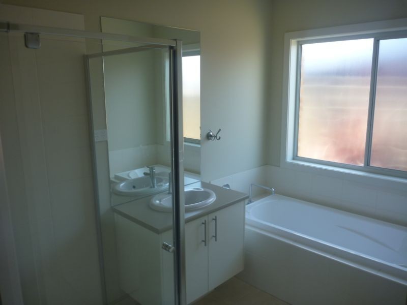 67 Centreside Drive, Torquay VIC 3228