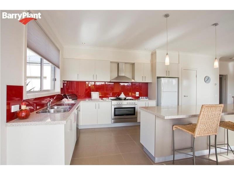 17 Bass Drive, Torquay VIC 3228