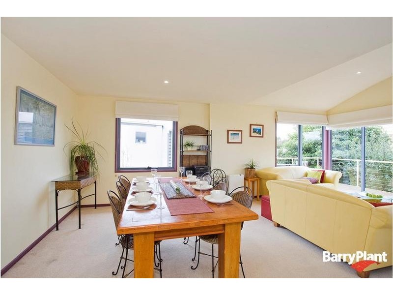 3/11 Cowrie, Torquay VIC 3228
