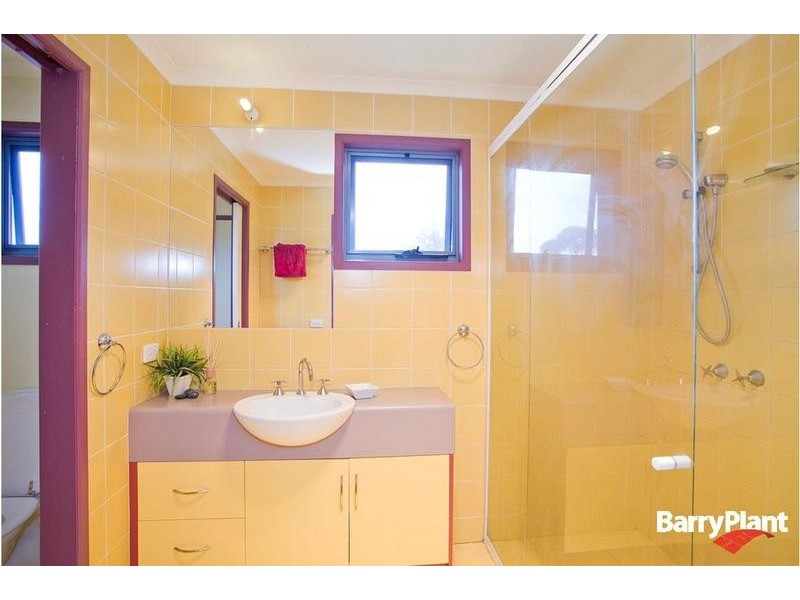 3/11 Cowrie, Torquay VIC 3228