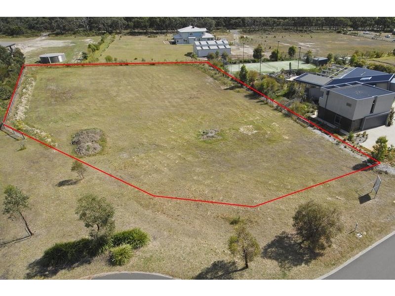8 Ironbark Court, Torquay VIC 3228