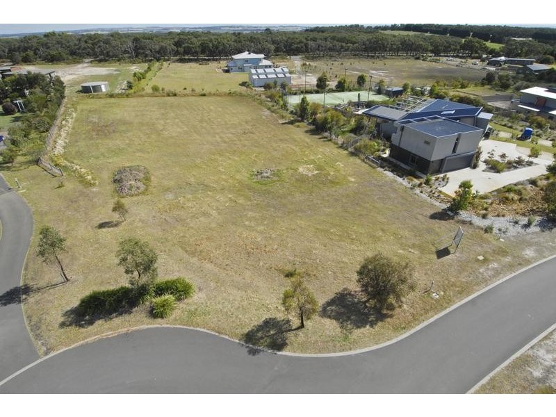 8 Ironbark Court, Torquay VIC 3228