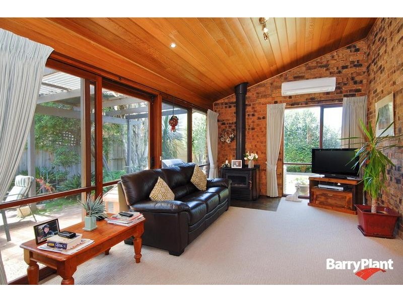 32 Holyhead Drive, Torquay VIC 3228