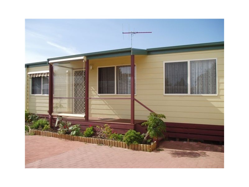 18 Sladen Street, Hamlyn Heights VIC 3215