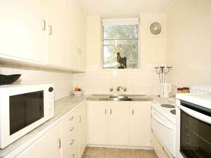 4/45 Barrabool Road, Highton VIC 3216