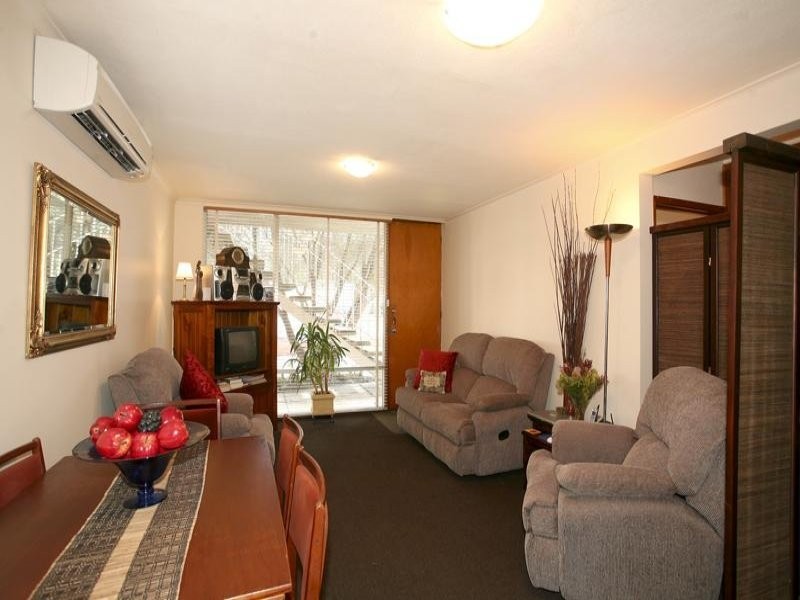 4/45 Barrabool Road, Highton VIC 3216