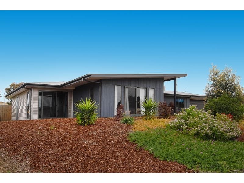 2 Deep Creek Crt, Torquay VIC 3228