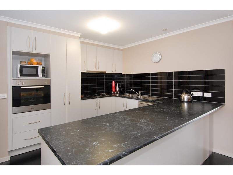 2 Deep Creek Crt, Torquay VIC 3228