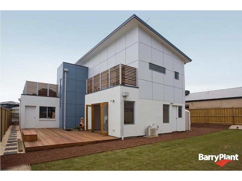 4 Wave Crescent, Torquay VIC 3228