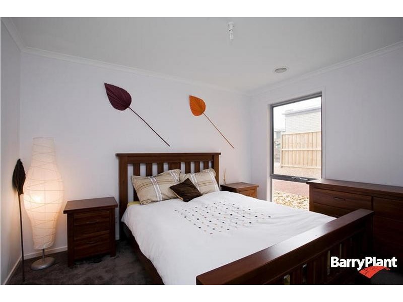 4 Wave Crescent, Torquay VIC 3228