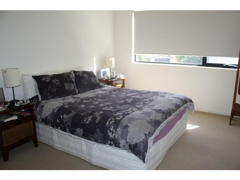 2/2 Aquilla Ave, Torquay VIC 3228