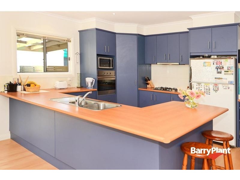 16 Conside Crescent, Torquay VIC 3228