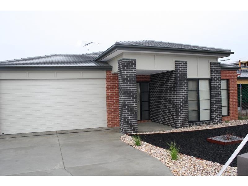 16 Sunnymead Ave, Torquay VIC 3228