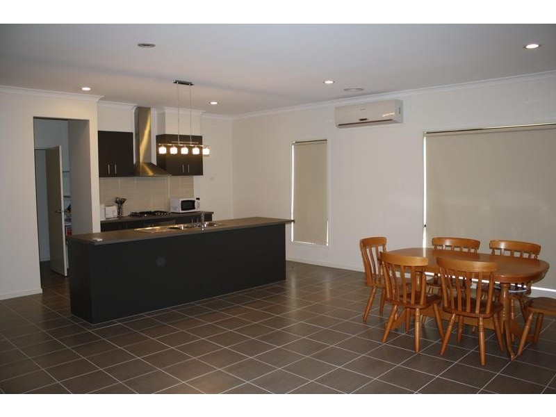 16 Sunnymead Ave, Torquay VIC 3228