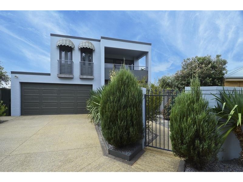 23 Boscarne Avenue, Torquay VIC 3228