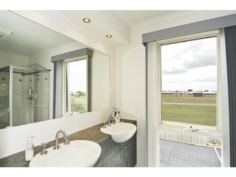 23 Boscarne Avenue, Torquay VIC 3228