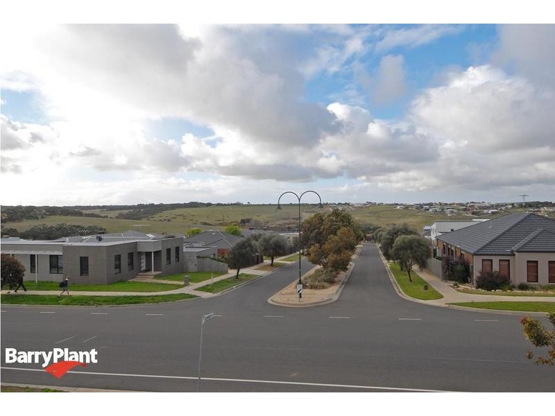 51 Ocean View Crescent, Torquay VIC 3228
