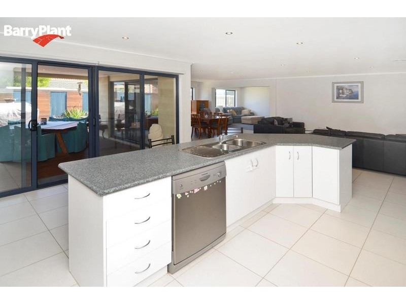 18 Seahaze Drive, Torquay VIC 3228