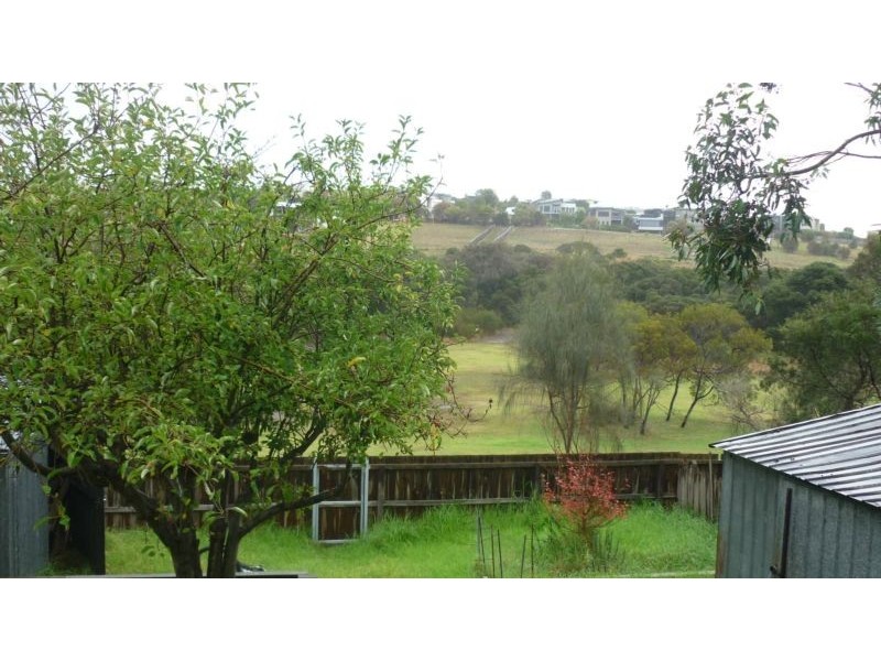19B Alleyne Ave, Torquay VIC 3228