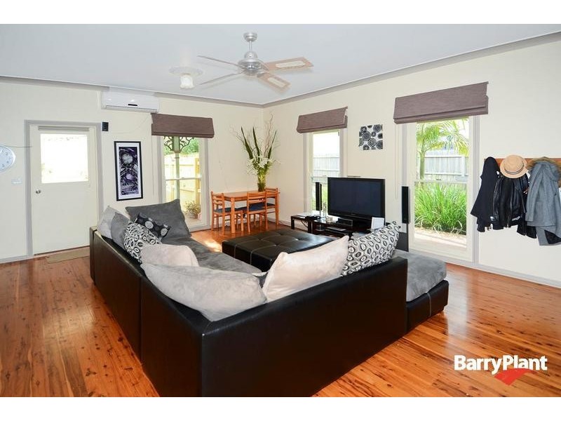 2/84 Beach Road, Torquay VIC 3228