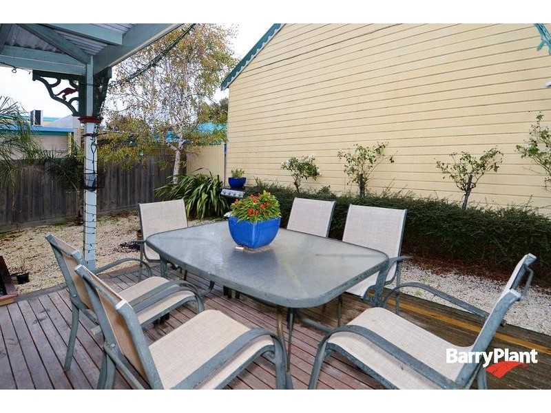 2/84 Beach Road, Torquay VIC 3228