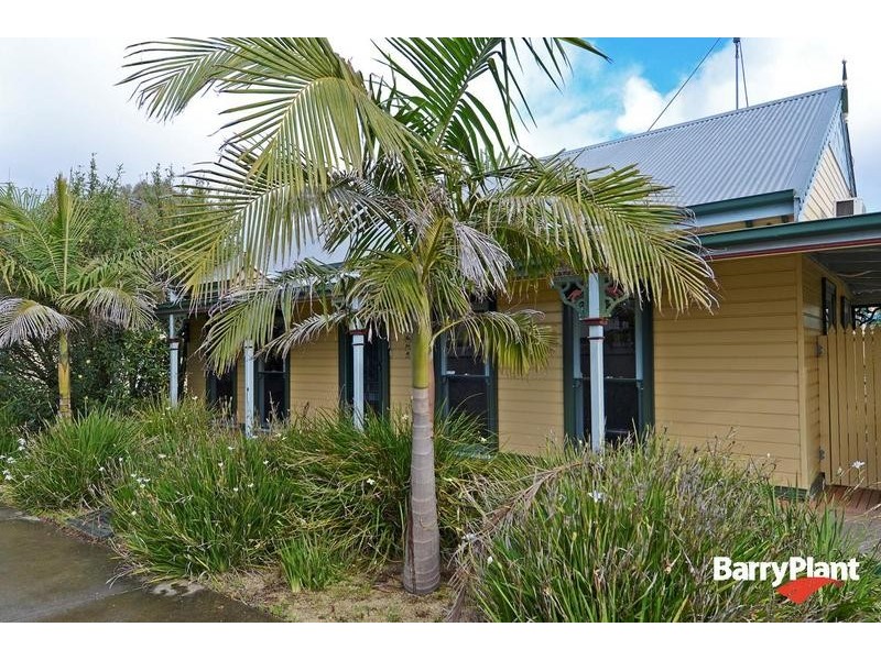 2/84 Beach Road, Torquay VIC 3228