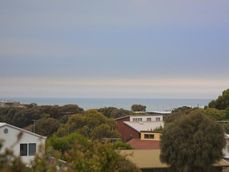 1/100 Fischer Street, Torquay VIC 3228