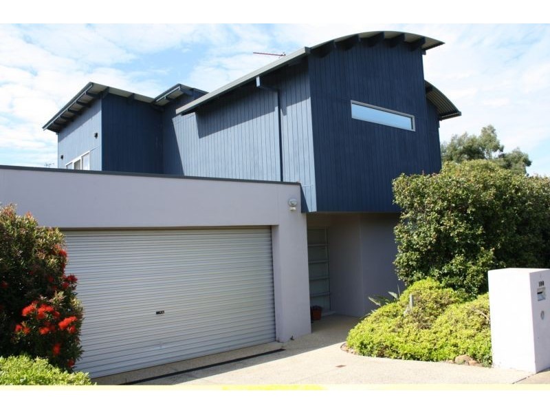 1/100 Fischer Street, Torquay VIC 3228