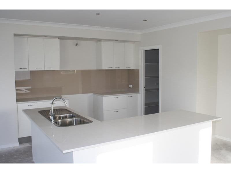 16 Pride Street, Torquay VIC 3228