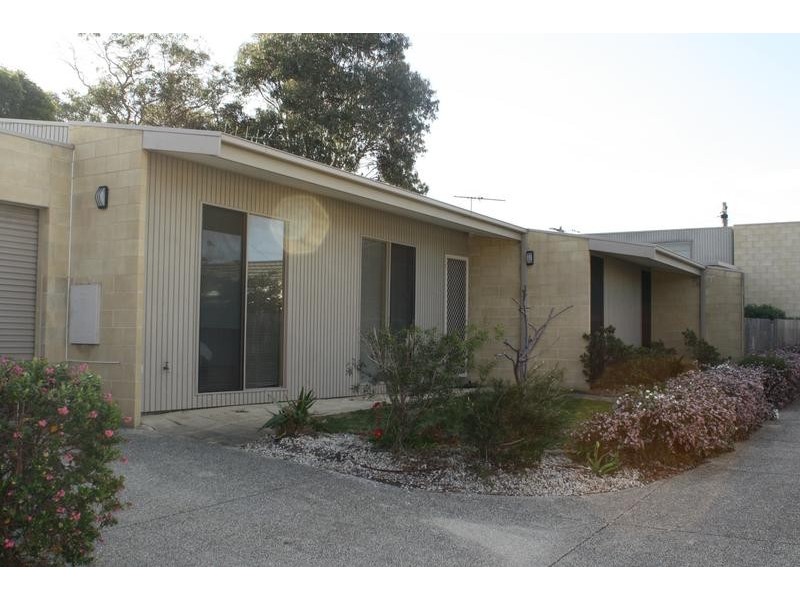2/39 Spring Street, Torquay VIC 3228