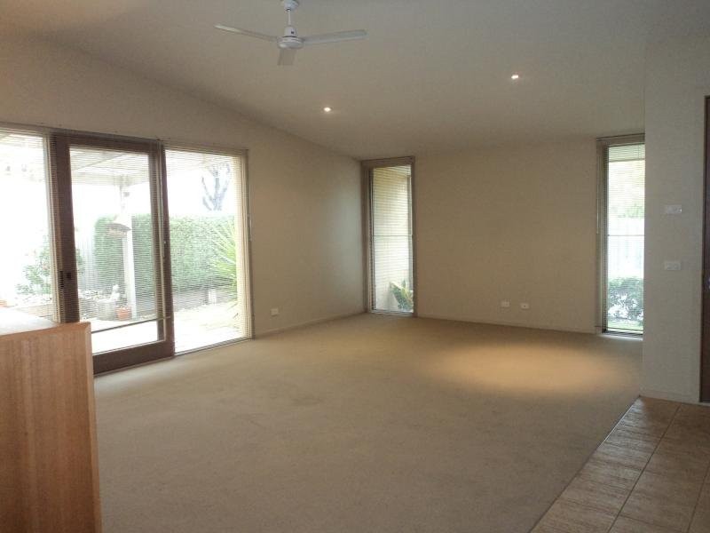 2/39 Spring Street, Torquay VIC 3228