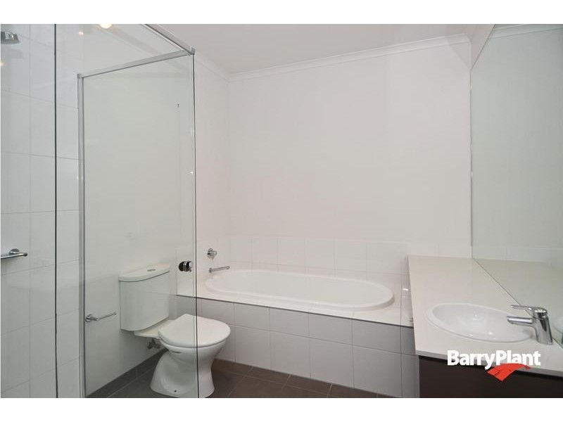 10 Shore Place, Torquay VIC 3228