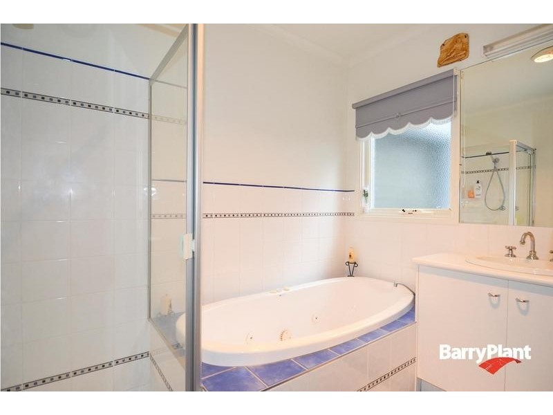 23 Boscarne Ave, Torquay VIC 3228